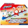 Opakowanie zabawki "T-Racers Mix’n Race" przedstawia tor wyścigowy z elementami takimi jak pętla ognia, wulkan i pułapka dinozaura, z możliwością dostosowania toru oraz ponad 90 kombinacjami wyzwań. Na opakowaniu widnieje napis "CUSTOMIZE YOUR CIRCUIT" or
