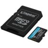 Na zdjęciu widoczna jest karta pamięci Kingston Canvas Go! Plus microSDXC o pojemności 128GB oraz adapter microSD. Na adapterze znajduje się napis "Kingston Technology Lock microSD Adapter".