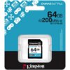 Opakowanie karty pamięci Kingston Canvas Go! Plus SDXC 64GB z prędkością do 200 MB/s, z widocznymi ikonami 4K Ultra HD, drona, aparatu i kontrolera do gier na niebieskim tle. Na dole znajduje się logo Kingston Technology.