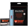 Na zdjęciu znajduje się opakowanie produktu "Minus Pad Pro" z napisem "ULTRA HIGH PERFORMANCE THERMAL PAD" oraz logo "thermal grizzly" w kolorze pomarańczowym. Obok opakowania widoczny jest niebieski termopad z logo "thermal grizzly" oraz certyfikat pocho