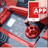 Zbliżenie na panel sterowania robota koszącego z widocznymi przyciskami i wyświetlaczem. Na panelu znajduje się logo "Einhell", a obok widoczna jest grafika przedstawiająca ikonę aplikacji z napisem "APP".