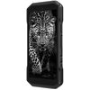 Na zdjęciu widoczny jest czarny smartfon z wyświetlaczem, na którym znajduje się czarno-białe zdjęcie lamparta. Obudowa telefonu ma wyraźne, solidne krawędzie, a na boku widoczne są przyciski.