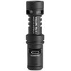 Czarny mikrofon z napisem "VideoMic Me-C+ MADE IN AUSTRALIA" oraz numerem "KD0001976" widocznym na obudowie. Mikrofon ma metalową siatkę i port USB-C.