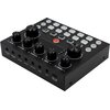 Czarny panel sterujący z kilkoma pokrętłami i przyciskami, w tym czerwonym przyciskiem z symbolem włączania. Na panelu widoczne są napisy: "Echo", "Music", "Monitor", "Treble", "Bass", "Accompany", "Record", "Live1", "Live2", "Headset", "Condenser mic 1",