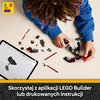 Na zdjęciu widoczny jest zestaw klocków LEGO oraz tablet z aplikacją do budowania, a także ręce układające model z klocków. W dolnej części zdjęcia znajduje się napis: "Skorzystaj z aplikacji LEGO Builder lub drukowanych instrukcji".
