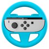 Niebieska kierownica do konsoli Nintendo Switch z zamontowanym szarym kontrolerem Joy-Con, posiadającym czarny joystick i cztery przyciski. Produkt jest widoczny na białym tle.