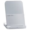 Biała ładowarka indukcyjna z napisem "50W xiaomi, Xiaomi Communications Co., Ltd. Designed by Xiaomi" na przedniej części. Urządzenie ma prostokątną podstawę i zaokrąglone krawędzie.