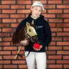 Koń na kiju SKIPPI Hobby Horse GAD03146 A3 Beżowo-brązowy Długość kija [cm] 30