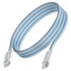 Niebieski kabel USB-C do USB-C o długości 1 metra, z białymi końcówkami, na których widnieje napis "VEN-DENS". Kabel jest zwinięty w pętlę i ma plecioną teksturę.