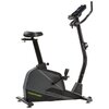 Rower magnetyczny w kolorze czarnym z wyświetlaczem na kierownicy i regulowanym siodełkiem. Na obudowie widoczny jest napis: "TUNTURI Star Fit E100 HRi+".