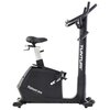 Czarny rower indukcyjny z napisem "Platinum UB30" na obudowie oraz "TUNTURI" na pionowej kolumnie kierownicy. Rower posiada regulowane siodełko i kierownicę, a także pedały z paskami zabezpieczającymi.