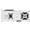 Na zdjęciu znajduje się biała karta graficzna z widocznym napisem "TUF GAMING" oraz "GEFORCE RTX" na obudowie. Widać również otwory wentylacyjne oraz elementy montażowe, a na powierzchni znajduje się logo producenta.
