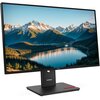 Monitor o przekątnej 27 cali wyświetla obraz przedstawiający górski krajobraz z jeziorem, otoczony wąską ramką. Na podstawie monitora widoczne jest logo "Lenovo".