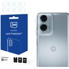 Na zdjęciu znajduje się opakowanie produktu z napisem "3mk hybrid glass Lens Protection™" oraz ilustracją przedstawiającą ochronę na obiektyw telefonu. Obok opakowania widoczny jest telefon z dwoma obiektywami, na które nałożone są przezroczyste osłony.