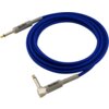 Na zdjęciu widoczny jest niebieski kabel z dwoma wtykami Jack 6.3 mm, z których jeden jest prosty, a drugi kątowy. Na obu wtykach znajduje się napis "BlackBird".
