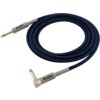 Na zdjęciu znajduje się kabel audio z niebiesko-czarnym oplotem, zakończony dwoma wtykami Jack 6.3 mm, z których jeden jest prosty, a drugi kątowy. Na obu wtykach widnieje napis "BlackBird".