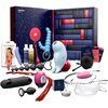 Pudełko "Satisfyer Deluxe" z napisem "24 Days of Satisfaction" zawiera różnorodne akcesoria, w tym olejki do masażu, gadżety erotyczne oraz świecę do masażu. Na opakowaniu kalendarza adwentowego widnieją napisy "Your Pleasure Awaits" i "Full of Love".