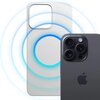 Na zdjęciu znajduje się biały futerał na telefon z dużym wycięciem na aparat, obok którego widoczny jest telefon z trzema obiektywami aparatu. Obok produktu znajduje się opakowanie z logo "3mk" oraz napisami "Premium back protection" i "Military Grade".