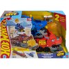 Pudełko z zestawem pojazdów Hot Wheels City Transporter podwójny smok JBM72, zawiera kolorowe ilustracje dwóch smoków i pojazdów, z tekstami: "2 Dragons!", "Holds 20+", "Ultimate Dual Dragon Transporter", oraz logo Hot Wheels City. W prawym górnym rogu wi
