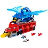 Zestaw pojazdów Hot Wheels City Transporter podwójny smok JBM72 składa się z czerwonego i niebieskiego smoka z otwartymi paszczami, na których umieszczone są małe samochodziki. Na czerwonym smoku widoczne jest logo "Hot Wheels", a przed nim znajdują się t