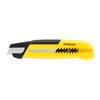 Na zdjęciu widoczny jest żółto-czarny nóż do tapet z wysuwanym ostrzem, na którym znajduje się napis "STANLEY". Produkt ma ergonomiczny kształt z wyraźnym miejscem na palce.