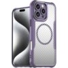 Fioletowe etui na telefon z widocznym okręgiem na tylnej części, przeznaczone dla modelu Apple iPhone 16 Pro. Etui ma przezroczysty tył z teksturą przypominającą włókno węglowe oraz wycięcia na aparat i przyciski.