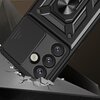 Czarne etui z wyraźnym wzorem geometrycznym i okrągłym elementem na górze, przeznaczone do telefonu z trzema obiektywami aparatu i lampą błyskową. Produkt leży na powierzchni z pęknięciami i odłamkami.