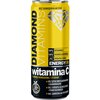 Na obrazie znajduje się żółta puszka z napisem "DIAMOND VITAMINS WITAMINA C" oraz informacją o zawartości substancji słodzącej. Składniki to woda, sok jabłkowy z zagęszczonego soku (20%), dwutlenek węgla, regulator kwasowości: kwas cytrynowy, substancja s