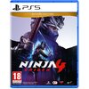 Okładka gry "Ninja Gaiden 4 Deluxe Edition" na PS5 przedstawia postać w stroju ninja z mieczem, na tle futurystycznego miasta. Widoczne są logotypy PlayStation 5, PEGI 18 oraz napisy: "DELUXE EDITION", "GRAFIKA NIE POCHODZI Z WERSJI FINALNEJ".