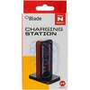 Opakowanie produktu z napisem "Blade" oraz "CHARGING STATION" przedstawia stację ładującą z grafiką kontrolera. W prawym dolnym rogu znajduje się symbol błyskawicy i napis "4 Joy-Con".