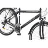 Czarno-szary rower trekkingowy z widocznym napisem "indiana" na ramie oraz oznaczeniem modelu "X-Road 1.0". Rower posiada błotniki, bagażnik, przerzutki oraz przednie światło.