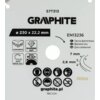 Na zdjęciu znajduje się tarcza do cięcia z oznaczeniami: "57T313", "GRAPHITE", "Ø 230 x 22.2 mm", "EN13236", oraz piktogramy dotyczące bezpieczeństwa i zastosowania. Widoczny jest również tekst: "Tarcza diamentowa", "Diamond disc", "Диск алмазний", "MAX 6