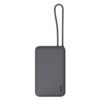 Szary powerbank z zaokrąglonymi krawędziami i pętlą do przenoszenia, z widocznym napisem "AUKEY" w dolnym rogu. Produkt ma gładką powierzchnię i kompaktowy kształt.