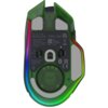 Zielona mysz komputerowa z widocznym spodem, na którym znajdują się napisy: "RAZER BASILISK V3 PRO 35K", "Model No: RZ01-0524", "Gaming Mouse", "P/N: RZ01-05240300", "Rating: 5V ⎓ 500mA", "MADE IN CHINA", "RAZER INC.", "Razer (Europe) GmbH, Alter Teichweg