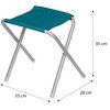 Składane krzesło turystyczne z niebieskim siedziskiem i srebrnymi, metalowymi nogami. Obok krzesła widoczne są wymiary: 35 cm wysokości, 33 cm szerokości i 28 cm głębokości.