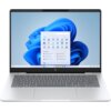 Na zdjęciu widoczny jest otwarty laptop z ekranem wyświetlającym interfejs systemu Windows 11, z ikonami aplikacji i menu startowym na środku. Na obudowie poniżej ekranu znajduje się logo HP.