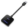 Czarny adapter z logo "Tracer" na powierzchni, połączony z kablem zakończonym wtyczką USB. Na adapterze widoczny jest niebieski pasek świetlny.