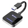 Czarny adapter z logo "tracer" i napisem "Wireless Adapter" na boku, posiada krótki kabel zakończony wtykiem USB. Na powierzchni urządzenia widoczny jest niebieski pasek świetlny.