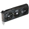 Karta graficzna z trzema dużymi wentylatorami, na których widoczne są napisy "GIGABYTE" i logo producenta. Na obudowie karty znajduje się tekst "GEFORCE RTX", a na górnej krawędzi widoczny jest napis "GIGABYTE".