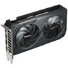 Na zdjęciu widoczna jest karta graficzna z dwoma dużymi wentylatorami, na których znajduje się logo "GIGABYTE". Na obudowie karty widoczny jest napis "GIGABYTE GeForce RTX".