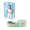 Pudełko z niebieskim tłem zawiera napis "SPOKEY LIVE WITH PASSION" oraz "FABRIC RESISTANCE BAND COTI FLEX", a poniżej znajduje się zielona guma do ćwiczeń z etykietą "SPOKEY COTI MEDIUM". Na pudełku widnieje również napis "MEDIUM 7-12 kg" oraz hasła "STRE
