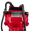 Czerwona pompa do wody z widocznymi kablami i tabliczką znamionową na górze. Tabliczka zawiera tekst: "SKU: MPWP03, 50Hz, 230V, 750W, Max. przepływ: 13000 l/h, Max. temp. wody: 35°C max, Max. wysokość podnoszenia: 10 m, Certyfikat: IPX8, Producent: Deko P