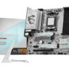 Na zdjęciu znajduje się płyta główna z widocznymi elementami elektronicznymi oraz logo smoka, obok niej pudełko z napisem "B850M Gaming Plus" i "AMD Ryzen B850". W dolnej części zdjęcia widoczna jest biała antena z kablem.