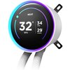 Białe chłodzenie wodne z okrągłym wyświetlaczem, na którym widnieje logo "NZXT" oraz temperatury: "32° GPU", "34° CPU", "29° Liquid". Wyświetlacz otoczony jest kolorowym podświetleniem RGB, a z urządzenia wychodzą dwa oplecione przewody.