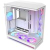Biała obudowa komputerowa z przezroczystymi panelami, wyposażona w kilka wentylatorów z podświetleniem RGB. Na jednym z wentylatorów widoczne jest logo "NZXT".