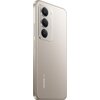 Na zdjęciu widoczny jest tył smartfona w kolorze tytanowym z trzema obiektywami aparatu i napisem "REDMI 5G" na obudowie. Obok aparatów znajduje się napis "AI TRIPLE CAMERA".