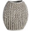 Wazon o srebrnym kolorze z fakturą przypominającą plecionkę, o wymiarach 18 x 12 x 20 cm. Produkt marki EUROFIRANY, model Moli.