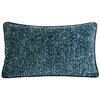 Niebieska poszewka o wymiarach 30 x 50 cm z kolekcji EUROFIRANY Bari 02, prezentuje teksturę przypominającą drobne, kolorowe sploty. Produkt ma ciemne obszycie na krawędziach, które kontrastuje z wielobarwnym wzorem.