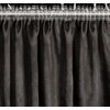 Czarno-srebrna zasłona o wymiarach 140 x 270 cm z widocznymi marszczeniami na górze. Materiał ma delikatny połysk i jednolitą fakturę.