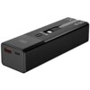 Czarny powerbank o prostokątnym kształcie z widocznymi portami USB i USB-C oraz przyciskiem na górnej powierzchni. Na obudowie znajduje się logo "TRACER" oraz oznaczenia "QC3.0" i "PD 100W".